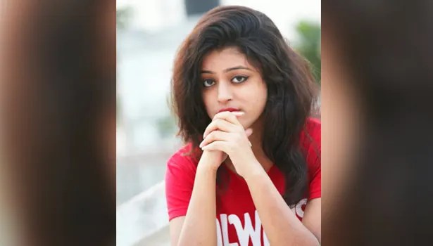 பிரபல சீரியல் நடிகை தூக்கிட்டு தற்கொலை… அதிர்ச்சியில் திரையுலகம்..!