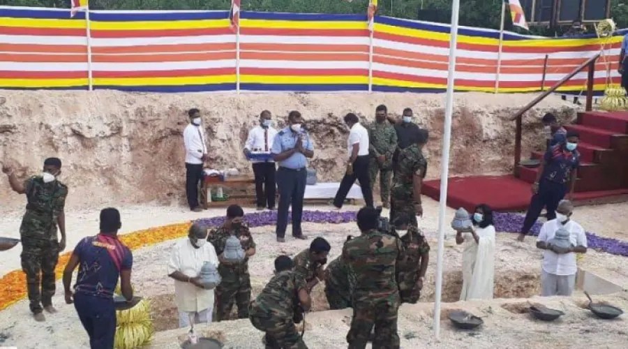 யாழ் வலி.வடக்கில் தமிழர் காணியில் விகாரைக்கான அடிக்கல் நாட்டினார் இராணுவத் தளபதி