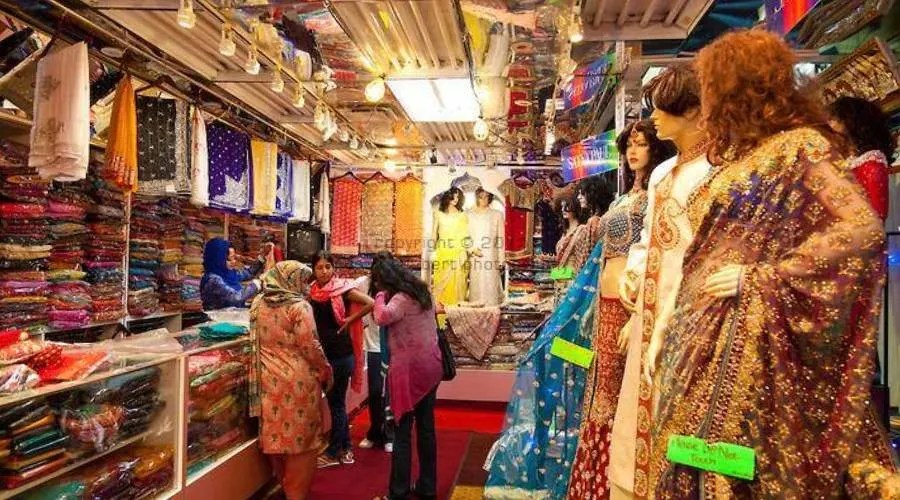 இலங்கையில் மற்றொரு கொரோனா கொத்தணியாக மாறும் மொனராகலை நகரப்பகுதி? 8 ஊழியர்களுக்கு கொரோனா