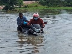 மட்டக்களப்பில் நகரத்தில் அரச உத்தியோகம் வேண்டும் என கேட்போர் மத்தியில் இப்படியும் சிலர்!