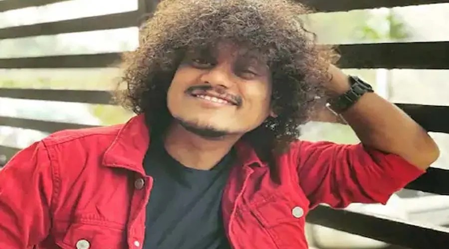 குக் வித் கோமாளி புகழ் பதிவிட்ட ஒற்றைப் புகைப்படம்…. அன்று கார் துடைத்தவரின் இன்றைய வளர்ச்சி! புகழ்ந்து தள்ளும் ரசிகர்கள்