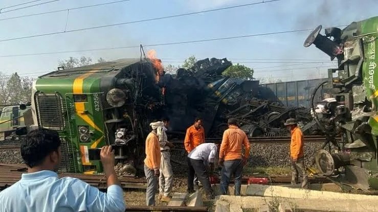 Indian Railways Alert शहडोल कटनी रेल मार्ग पर दुर्घटना, 6 ट्रेनें निरस्त, 3 आंशिक, 4 रेलगाड़ियों का रूट परिवर्तित 1 images 2
