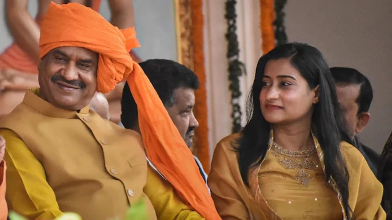 अंजलि बिड़ला: ओम बिरला की बेटी के मानहानि केस में HC का बड़ा फैसला, 24 घंटे में गूगल और X हटाएंगे पोस्ट 1 delhi hc on om birla daughter defamation case
