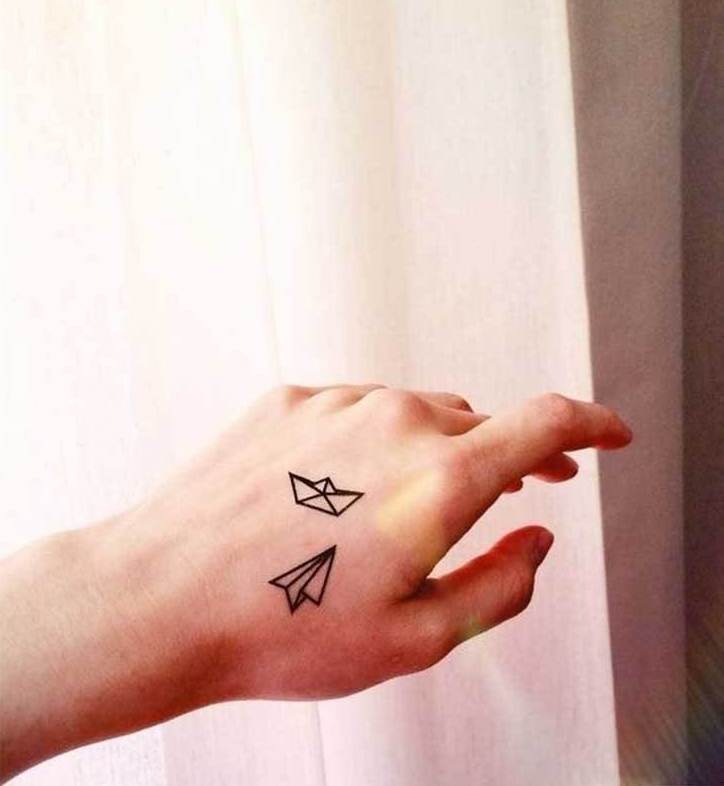 Should you give a tattoo as a present? 43 Elegant Hand Tattoo Designs That All Women Will Like Page 24 Of 43 Yeslip