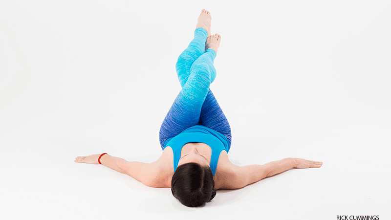 3 Unconventional Ways To Warm Up For Garudasana Eagle Pose