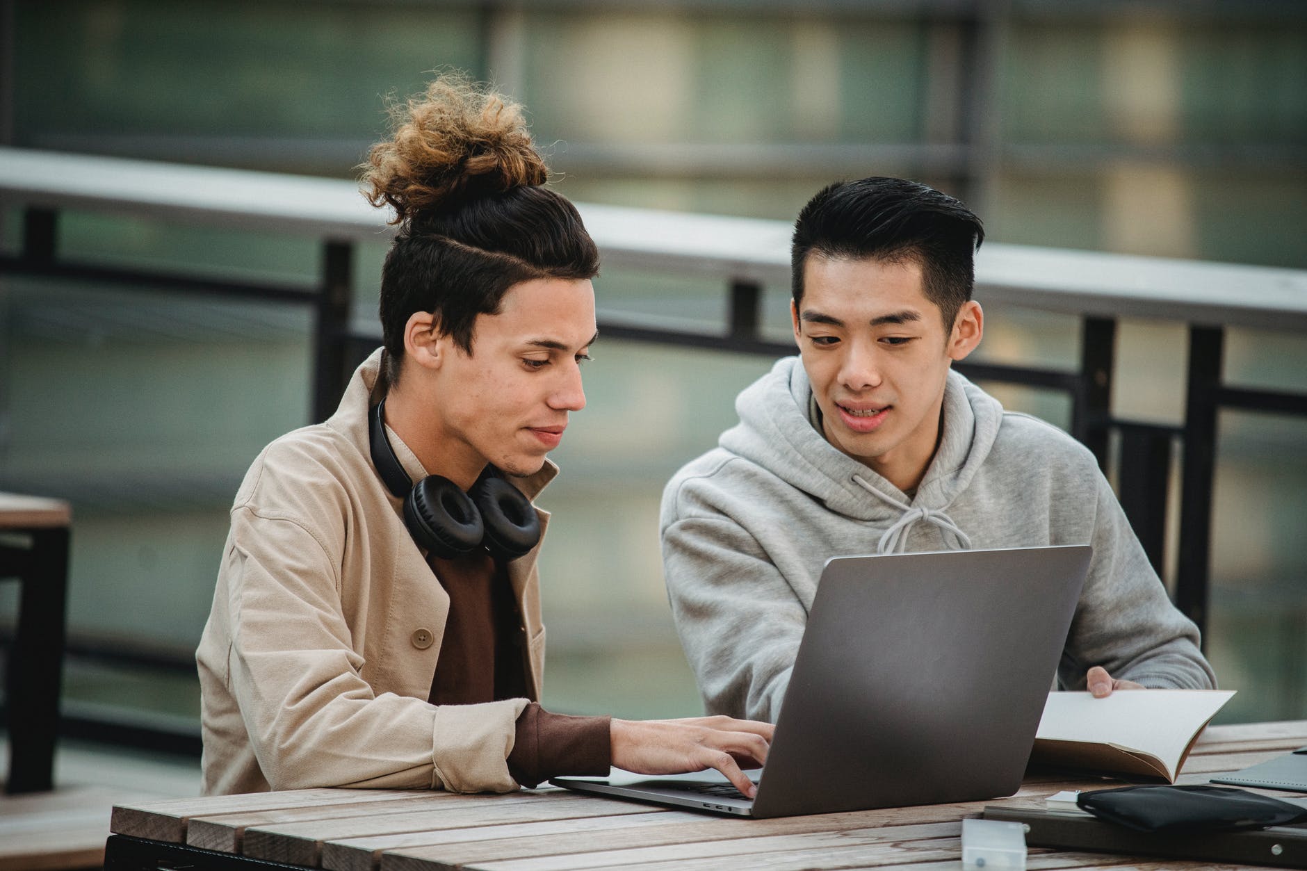Utel University More Pinoys using the internet