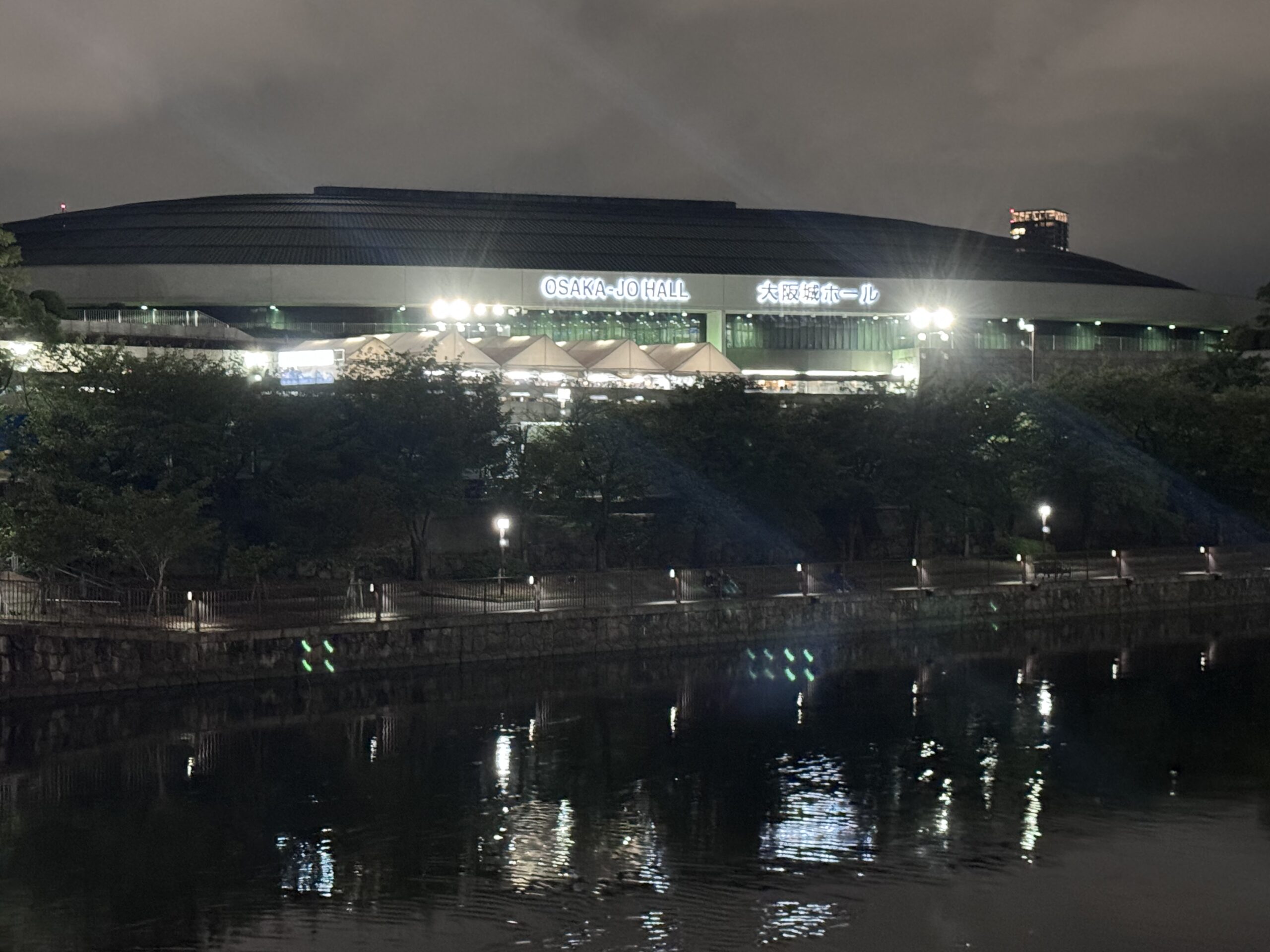 9/7(水) 小田和正 大阪城ホール スタンド 2枚連番 通路横