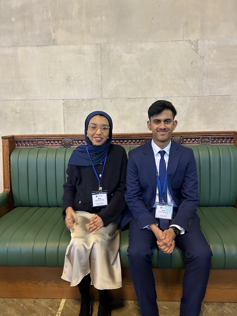 Young Tower Hamlets - Light Pattern Collection - Mobile Quality