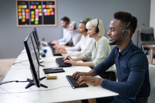 SLA vs SLO vs SLI en 2025: lo que significan, cómo se conectan y hacia dónde se dirigen