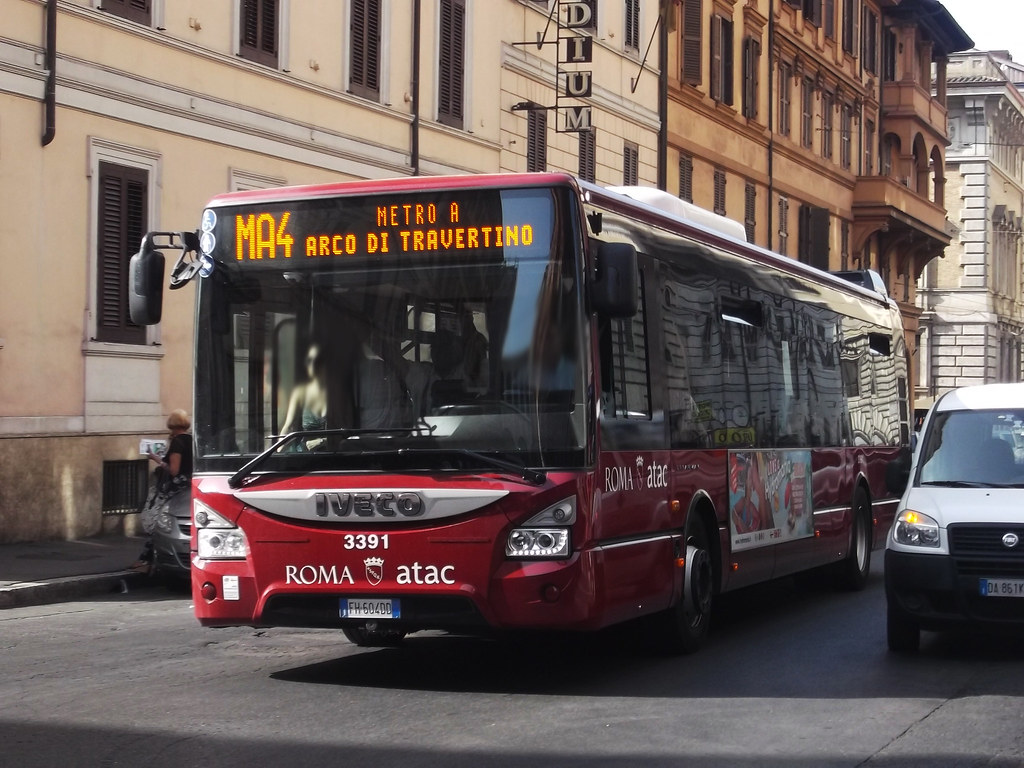 Autista Si Masturba Sull'autobus E Invia Per Sbaglio Il Video Nella Chat Dei Colleghi - Younipa - Università, Lavoro E Città 768_x_1024_jpg