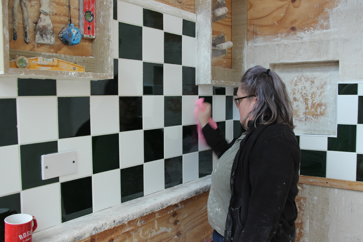 Wall & Floor course in action