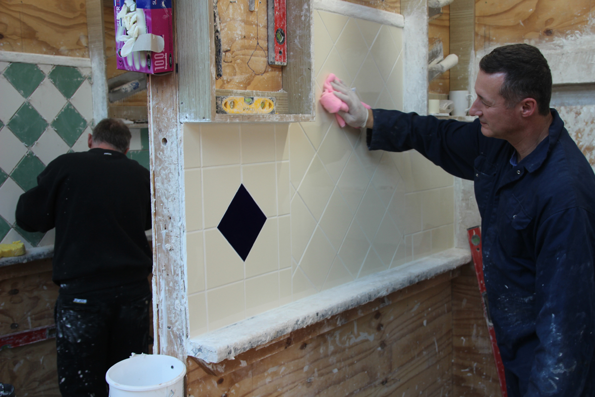 Wall & Floor course in action