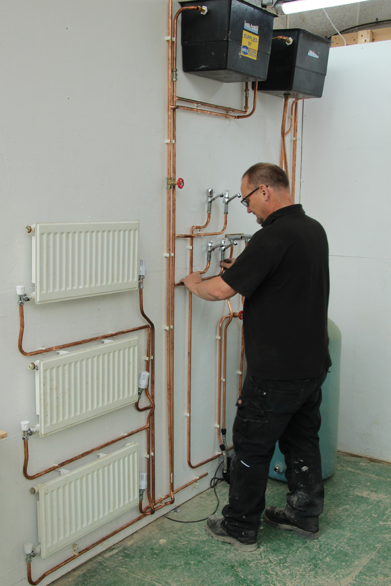 Plumbing in radiators