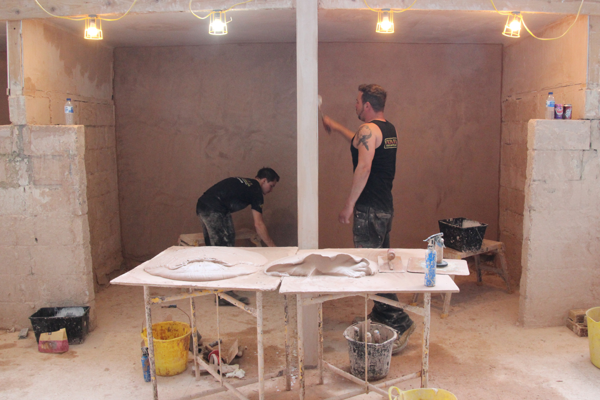 Plastering and skimming skills