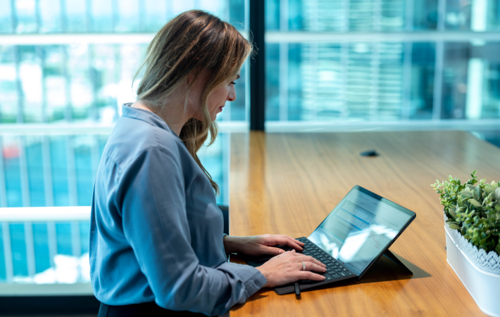 Coverup Contact - 4K Space Wallpapers for Desktop