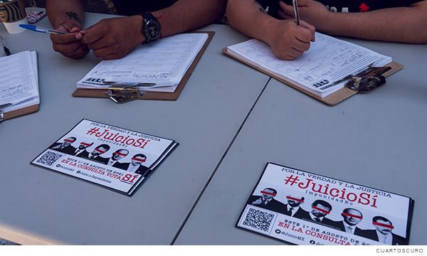 Propaganda para consulta popular sobre juicio a expresidentes