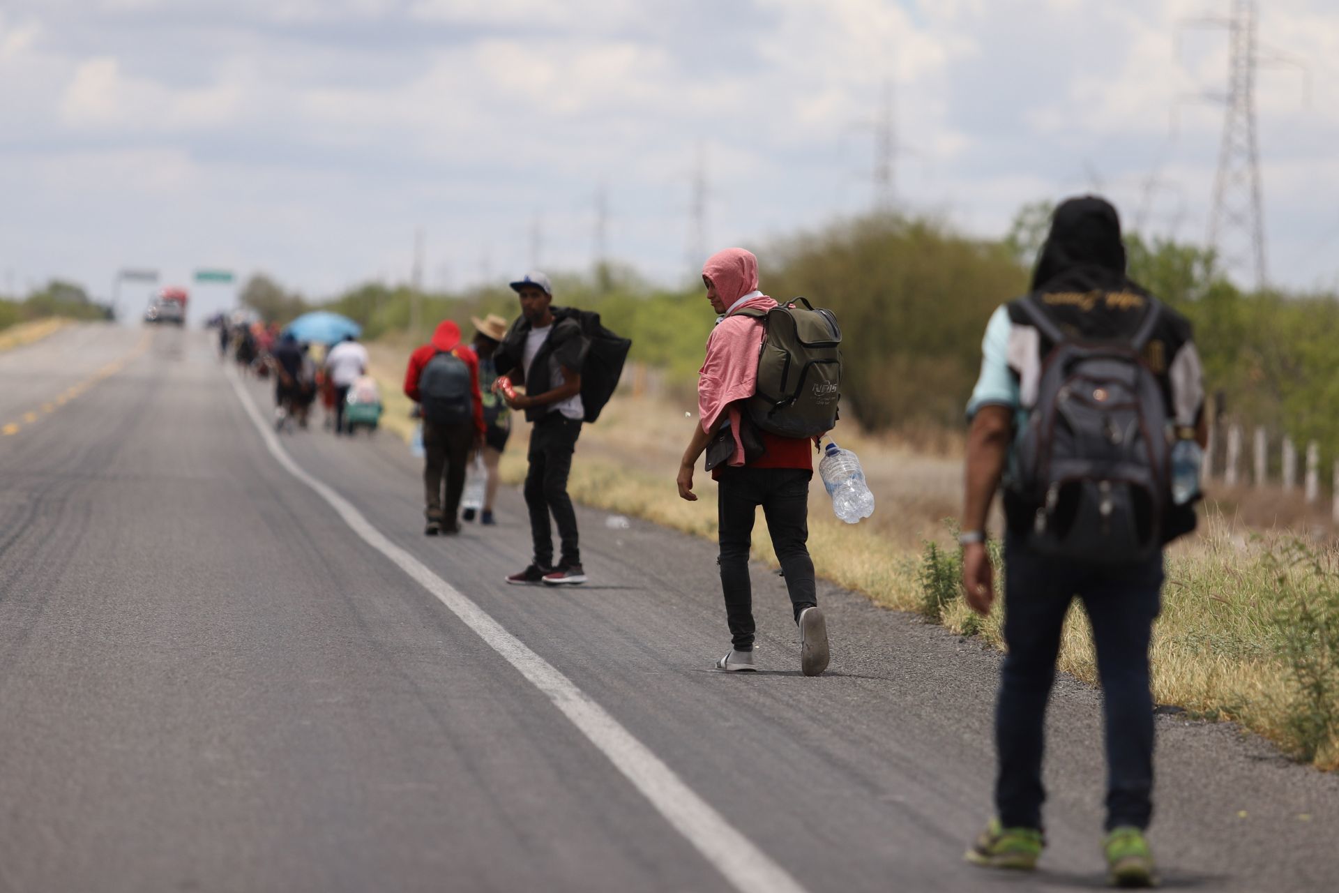 Alrededor de 150 migrantes fueron detenidos la tarde de este miércoles –14 de febrero– por elementos de la Secretaría de Seguridad Ciudadana