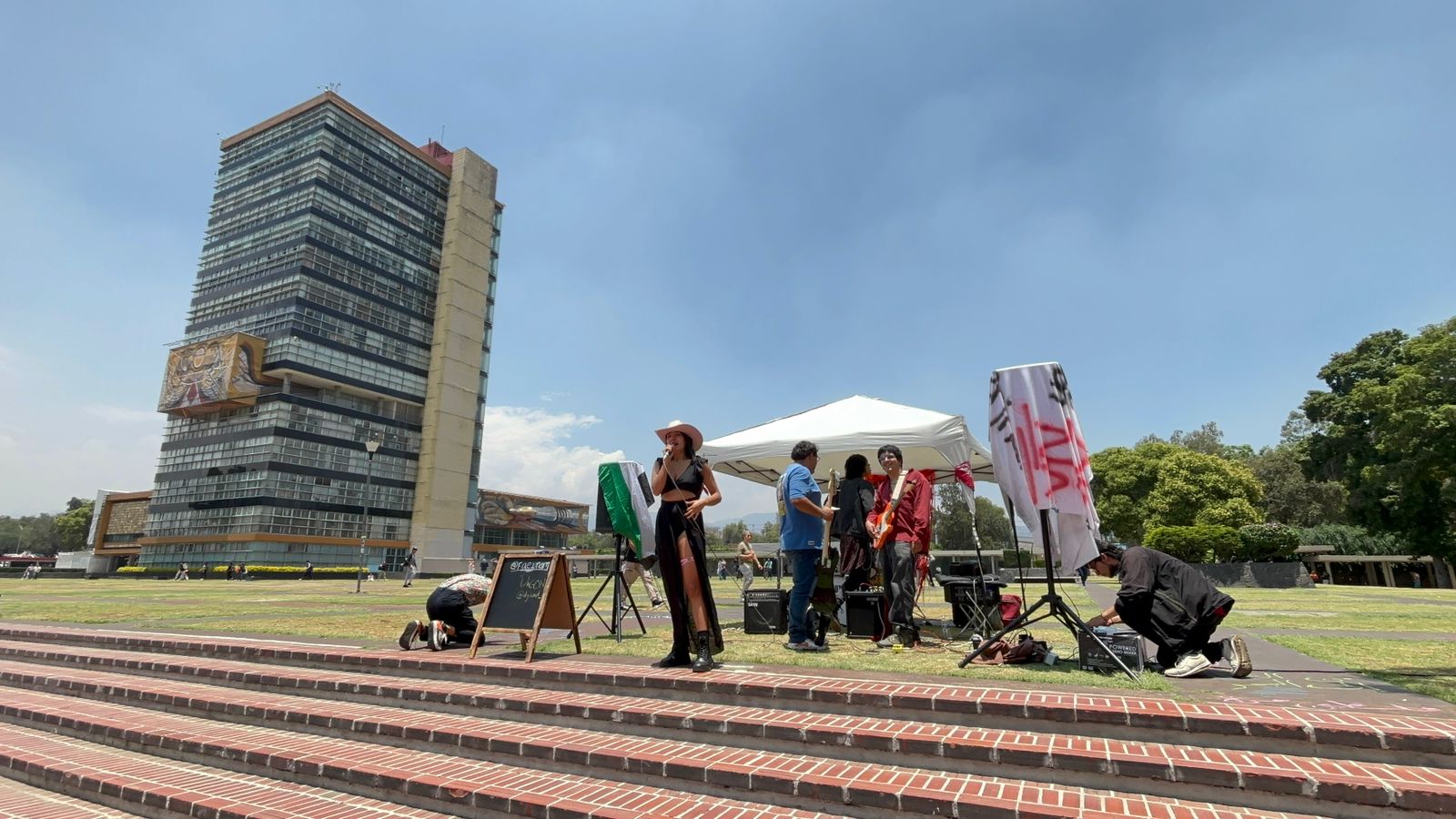 Comunidad del Frente Alimentario Estudiantil (FAE) volvió a exigir comedores subsidiados para estudiantes, docentes y trabajadores de la UNAM