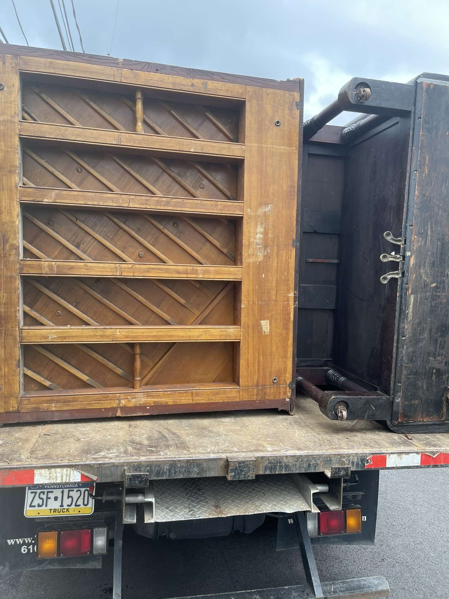 Professional piano removal service in Wilkes-Barre and Scranton, ensuring safe and efficient transport of pianos from homes and businesses.