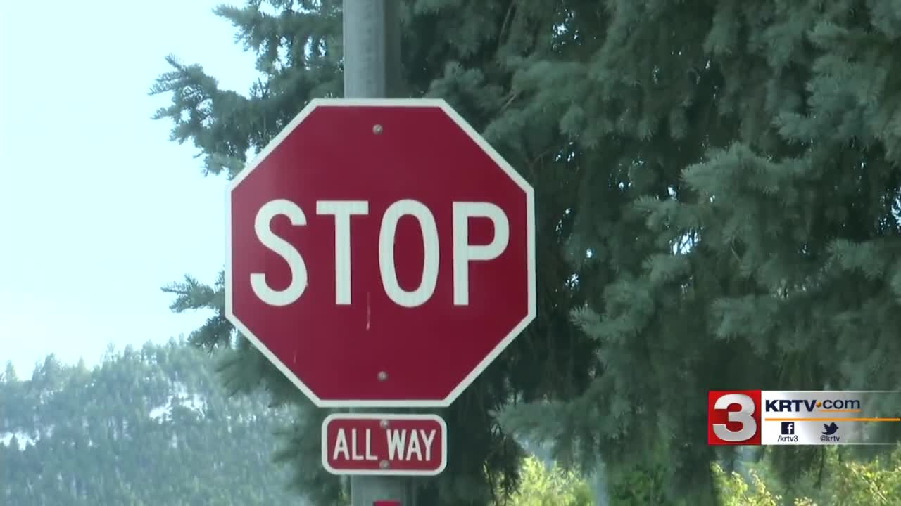 Stop signs notify drivers to come to a complete stop and make sure the intersection is safely clear before proceeding past the sign. Police Reminder Stop Signs Mean Drivers Must Stop Completely