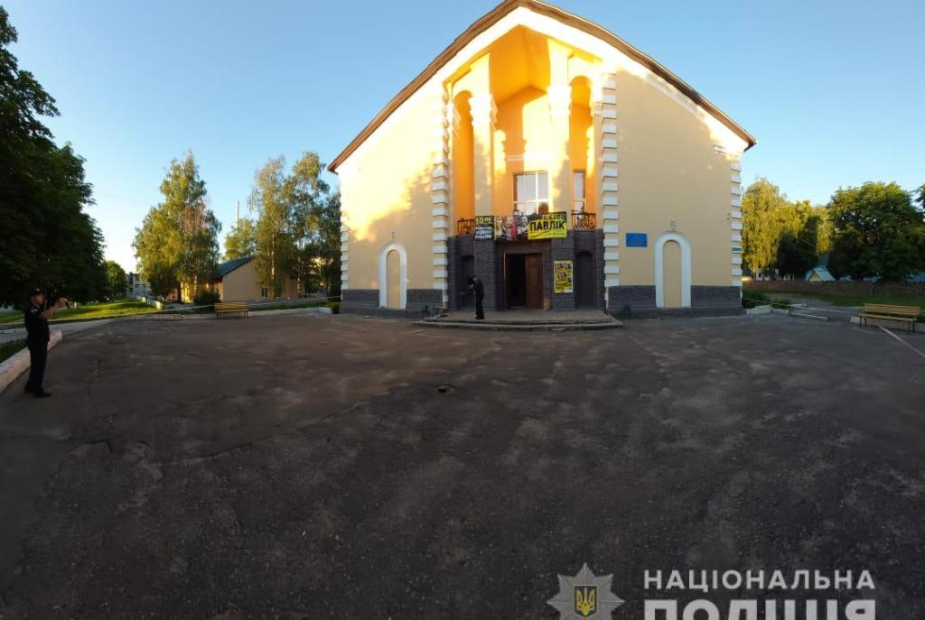 На Харківщині підірвали та пограбували банкомат