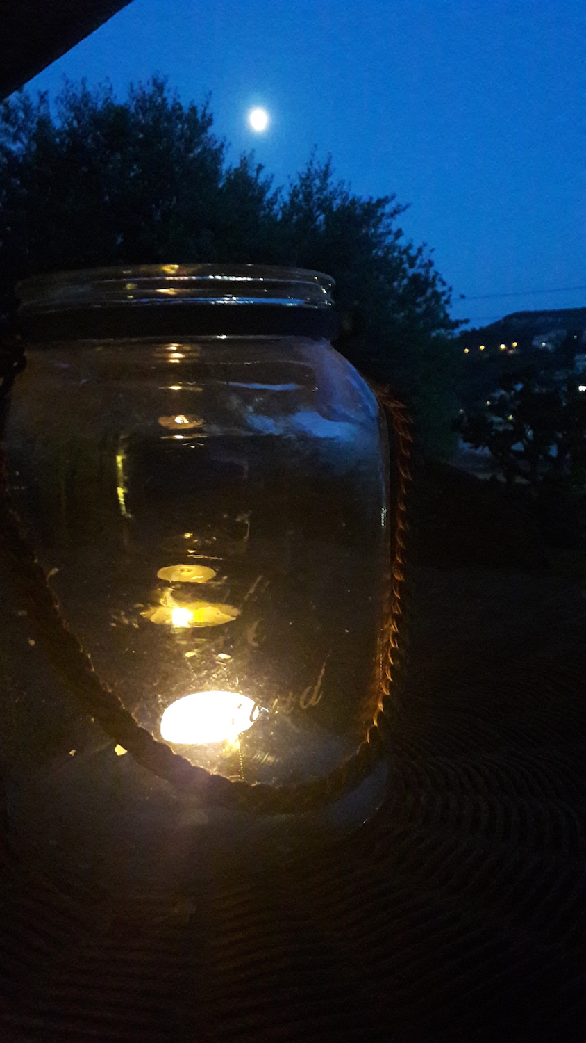 Primera lluna d' estiu