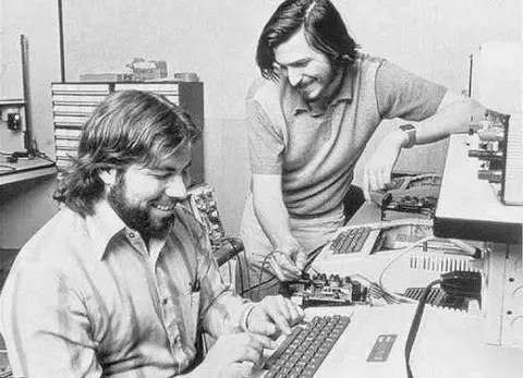 Appleのガレージ起業は神話化しすぎ？ウォズがApple創業当時のApple I