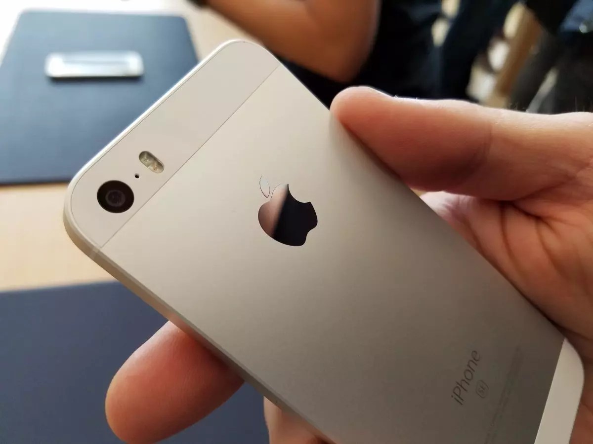 Apple iPhone 8 シルバー 本体　初期化済　故障ありません Apple iPhone8 64GB 中古 シルバー Bランク MQ9L2J/A SIMフリー