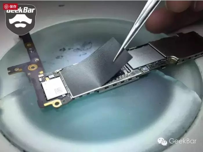 マニアックな修理方法】iPhone 6 Plusでタッチパネルが効かなくなる