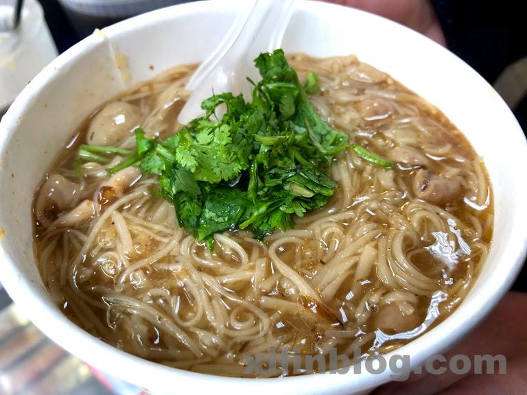 西門町の阿宗麺線の名物料理