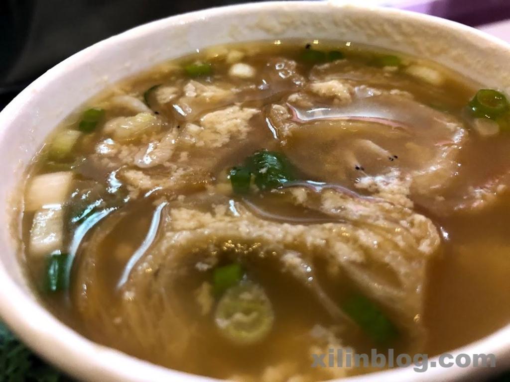 和記豆漿店の鹹豆漿(シェントウジャン)のアップ