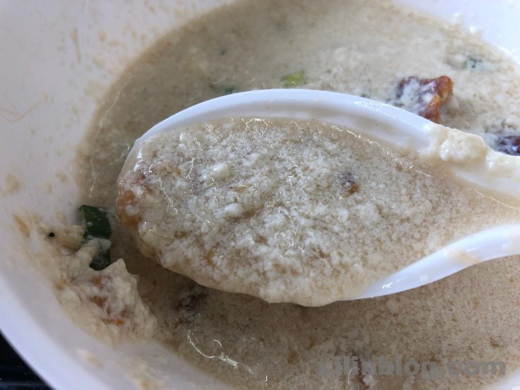 大台北豆漿大王の鹹豆漿(シェントウジャン)のアップ