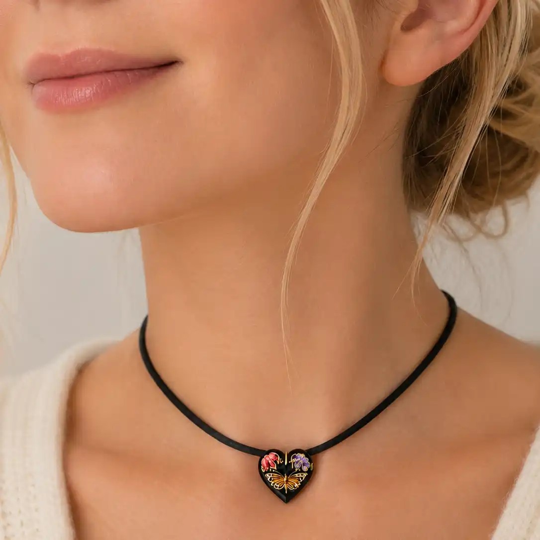 Gold-Outlined Lacquer Heart Necklace