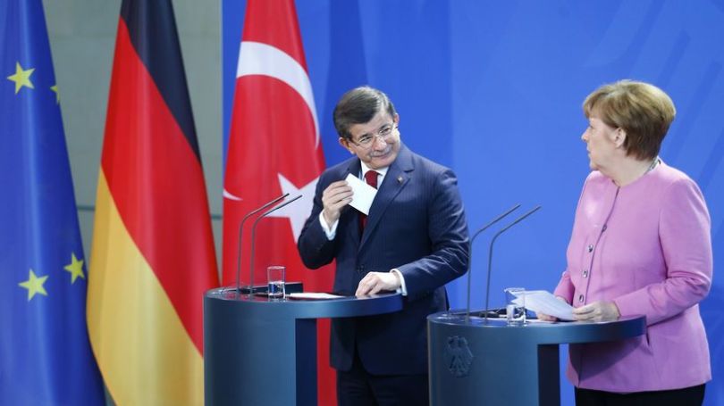 Davutoglu_Merkel