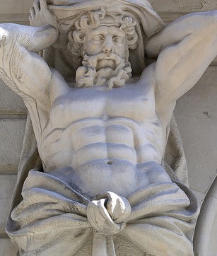 Six-Pack-Statue