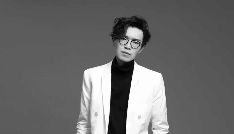 方大同41岁猝然病逝：春风吹过的地方总有人会记得