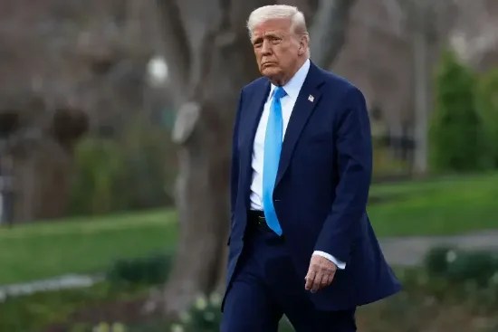 特朗普政府推对等关税新政引发美股暴跌和全球经济衰退担忧