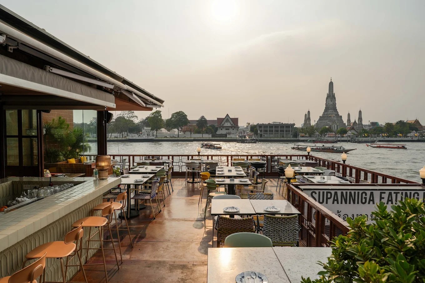 曼谷河畔餐厅推荐：Supanniga Eating Room (Tha Tien分店)