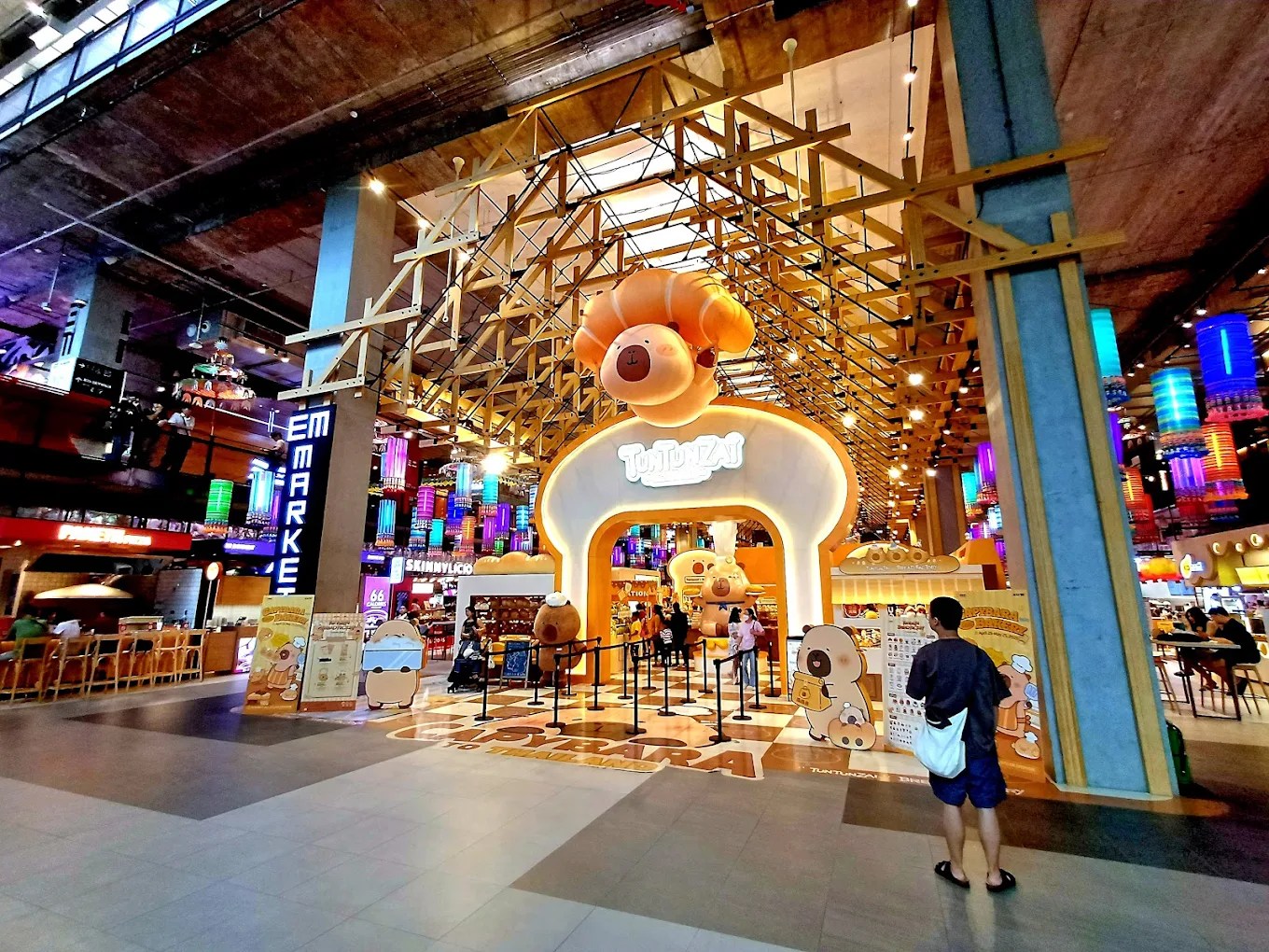 曼谷购物中心推荐：Emsphere 时尚、美食与娱乐的超人气新地标