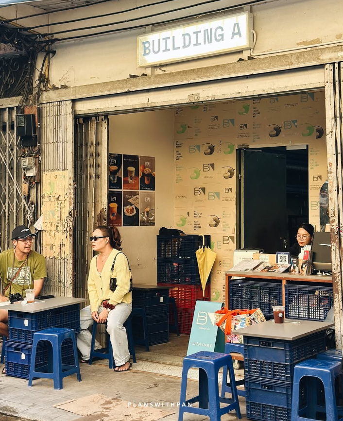 Building A：清迈老城区的工业风咖啡与艺术生活空间