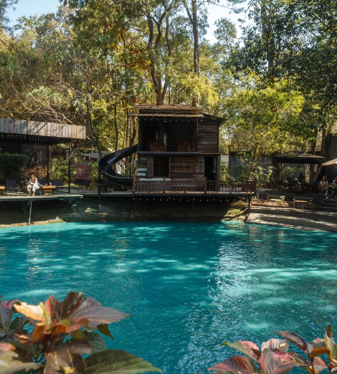 No.39 Cafe：清迈人工蓝湖树屋咖啡馆的慢生活秘境