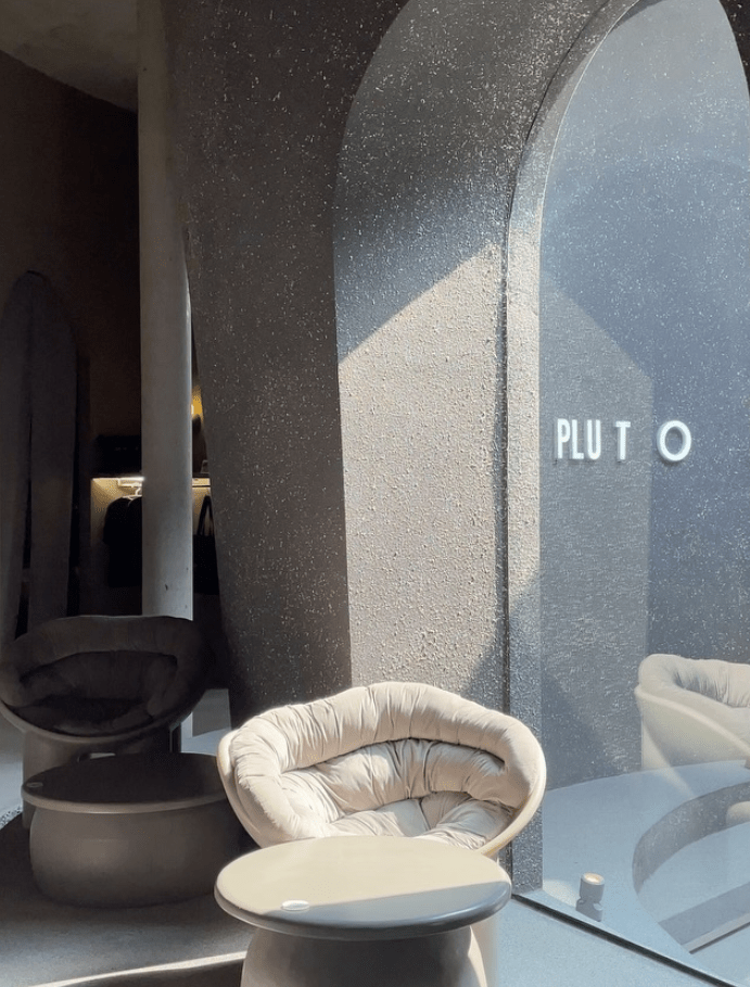 PLU TO 咖啡馆：清迈网红打卡地冥王星上的酷炫体验