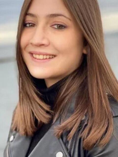 Brindisi - Candidati In Cerca Di Lavoro - Xtutti.com - Addetta Alle Vendite - Brindisi Casa, Auto, Moto, Personali, Offerte Di Lavoro 480_x_640_jpg