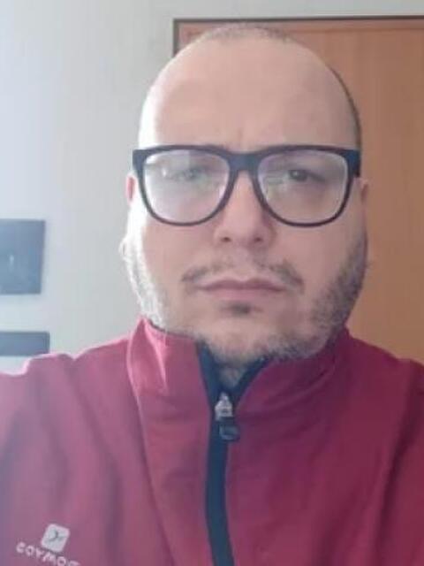Cava De' Tirreni - Candidati In Cerca Di Lavoro - Xtutti.com - Autista A , B , C , D , E , Cqc Adr Tachigrafica - Salerno Casa, Auto, Moto, Personali, Offerte Di Lavoro 480_x_640_jpg
