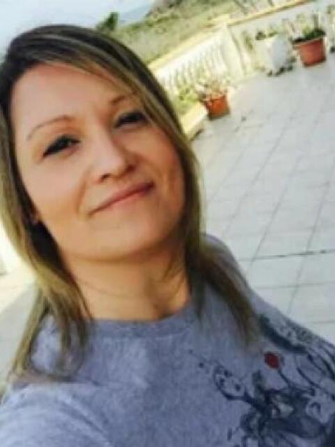 Milano - Candidati In Cerca Di Lavoro - Xtutti.com - Cameriera, Colf, Babysitter - Milano Casa, Auto, Moto, Personali, Offerte Di Lavoro 480_x_640_jpg