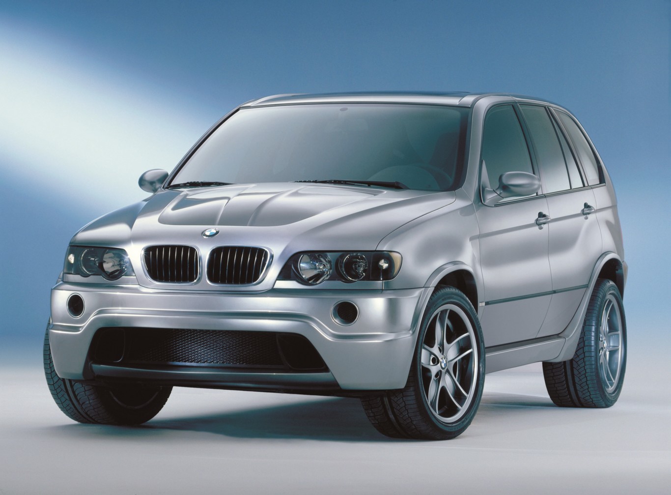 Bmw x5 le mans, recalling the first performance suv