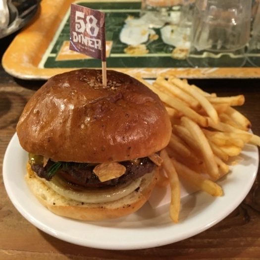 京都・岡崎】58diner – ボリューム満点の最高チーズバーガーでランチ