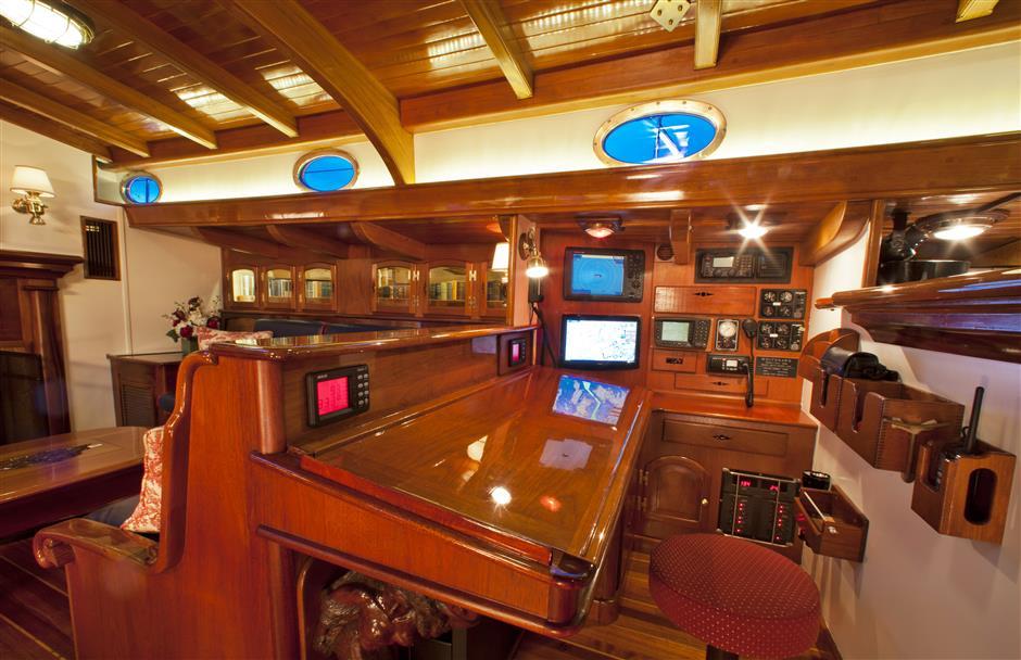 First to the island in the 111th chicago yacht club race to mackinac presented by wintrust. Sailing Yacht Whitehawk O Lie Neilsen Yacht Harbour