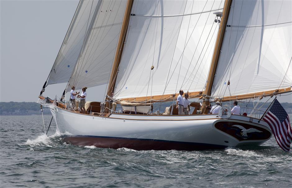 “my desire is to show her off in chicago and detroit for the . Sailing Yacht Whitehawk O Lie Neilsen Yacht Harbour