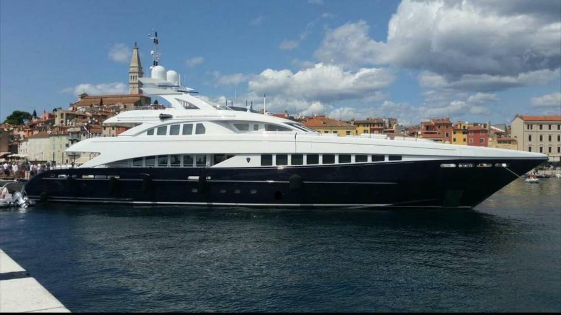 An explosion on a yacht named blind date sent 21 passengers adrift off the coast of new . Motor yacht Lady Lara - Heesen - Yacht Harbour